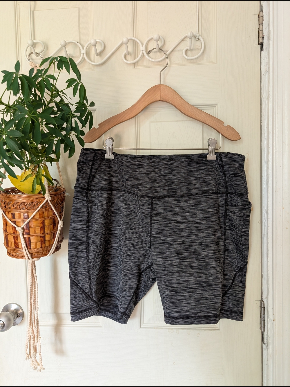 Avia Women's Charcoal Space-Dye Bike Shorts XL